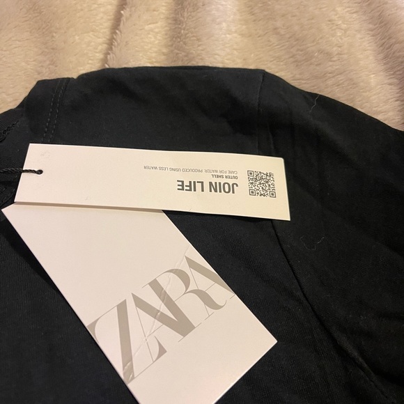 ZARA GRAPHIC TSHIRT - Picture 4 of 4